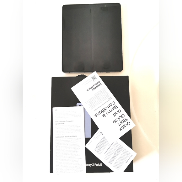 Samsung Galaxy Z Fold5 256gb Icy blue - Picture 12 of 15